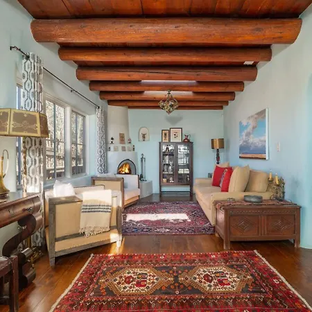 Holiday home Gorgeous Historic Adobe Near Canyon Road *