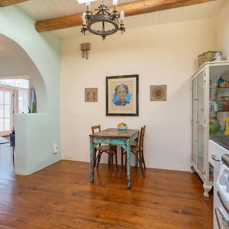 Gorgeous Historic Adobe Near Canyon Road *